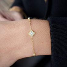 Naloži sliko v pregledovalnik galerije, Clover zapestnica