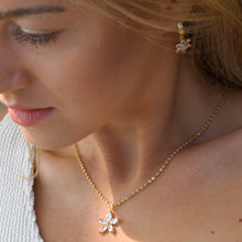Load image into Gallery viewer, Fiora necklace