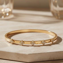 Load image into Gallery viewer, Clover bangle
