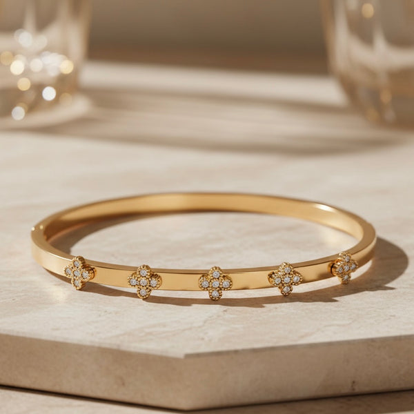 Clover bangle