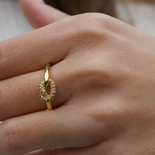 Load image into Gallery viewer, Knot ring

