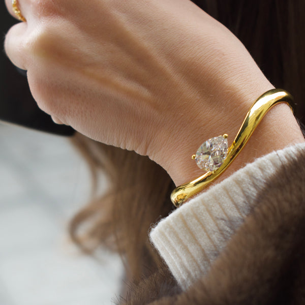 Teardrop bangle