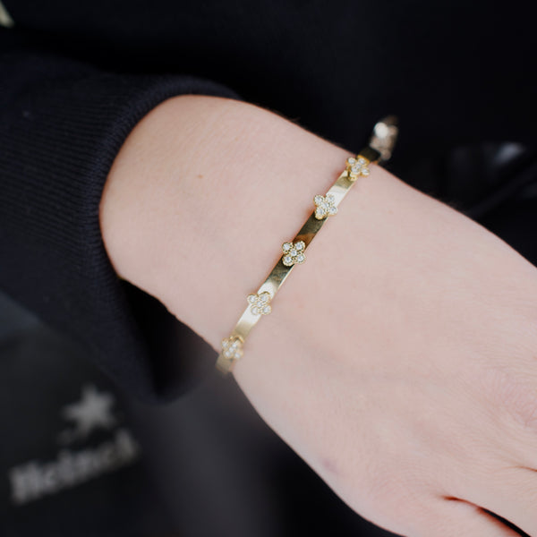 Clover bangle