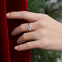 Load image into Gallery viewer, Silver knot ring
