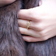 Load image into Gallery viewer, Knot ring
