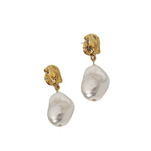 Load image into Gallery viewer, Bella earrings x TAJDA
